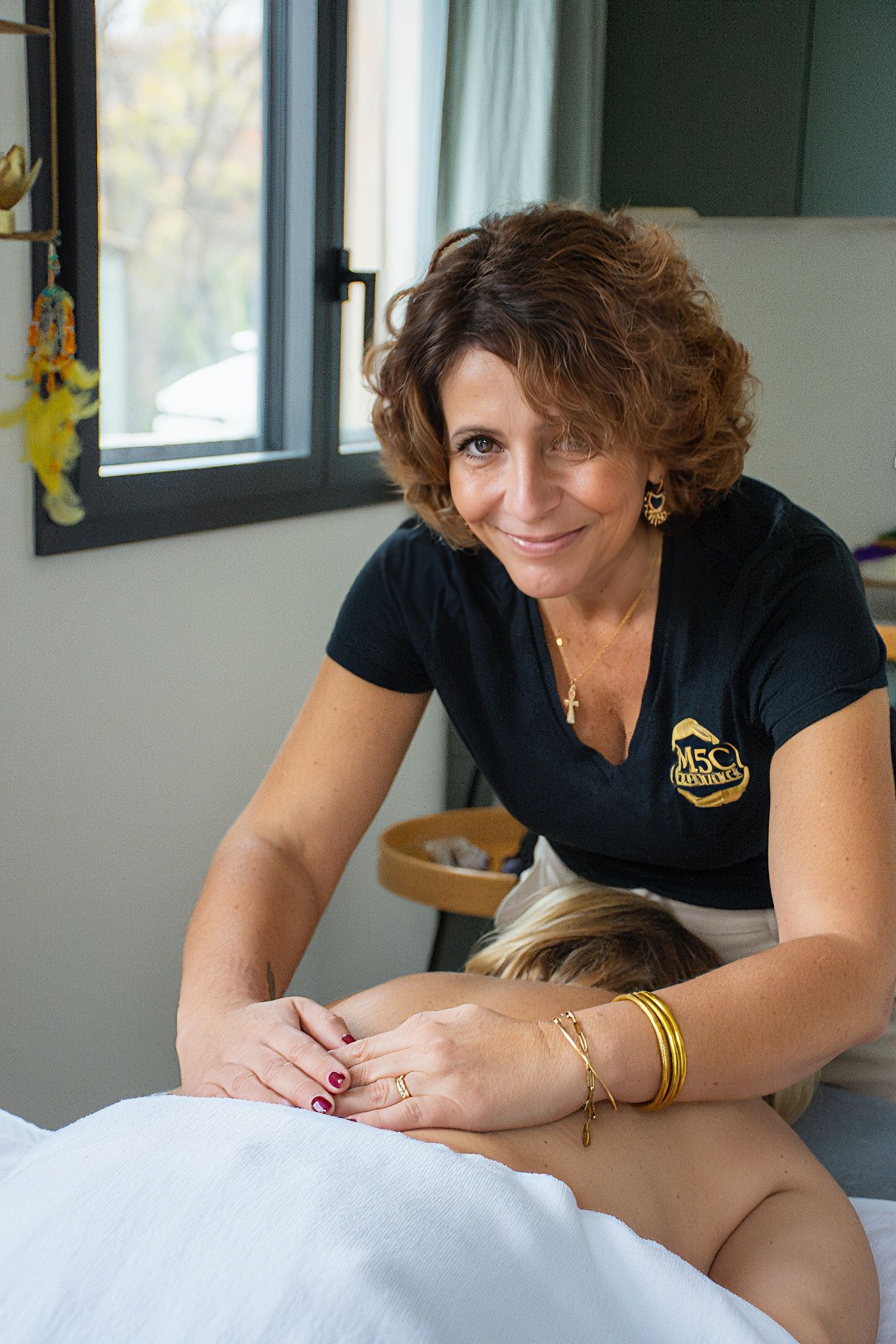 Portrait de Virginie Lai, praticienne en massages énergétiques à Gémenos
